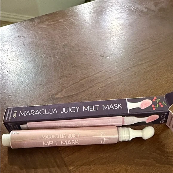 Tarte Maracuja Juicy Melt Mask in Pink and Purple Packaging - Picture 2 of 3